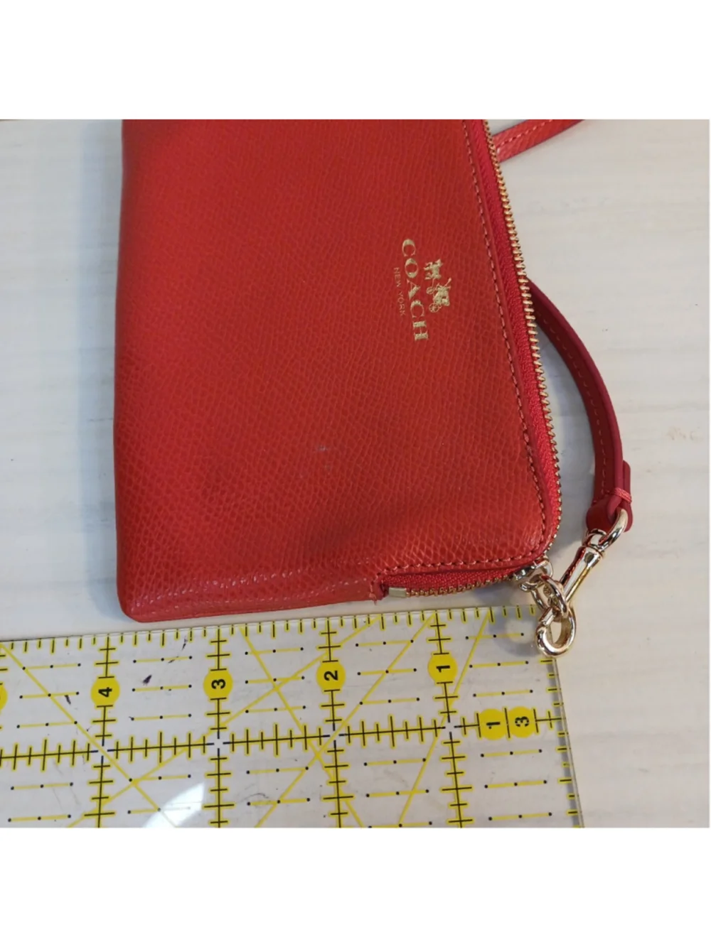 Coach wristlet wallet Orange Leather Pebble Grain Chic Classic Everyday